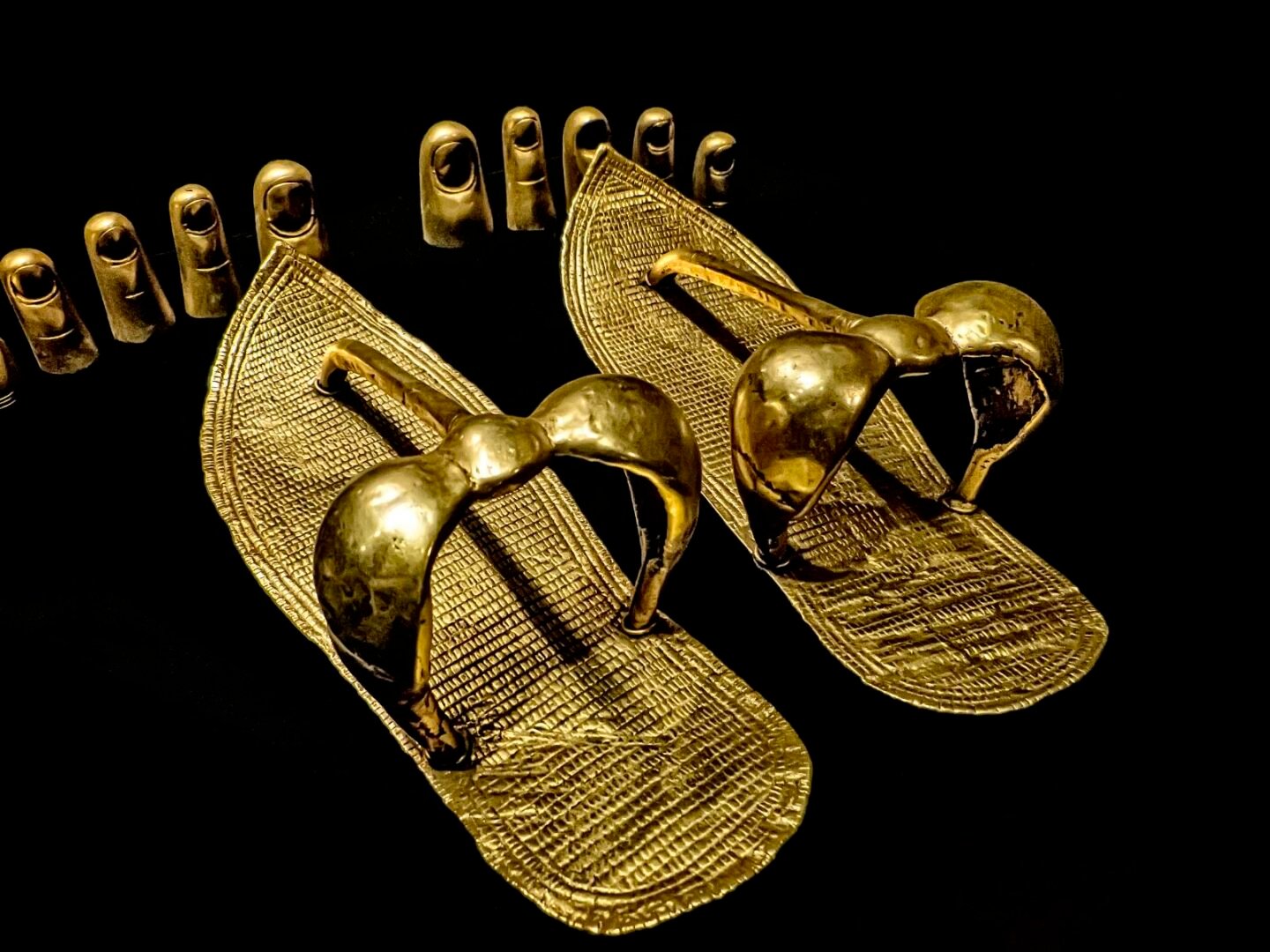 Gold sandals and toe covers discovered in King Tut’s tomb, part of “The Discovery of King Tut" exhibition in New York City. (Mary Harrsch / CC BY-NC-SA 2.0)