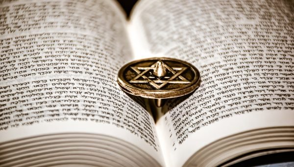 JESUS aboliu a lei do Antigo Testamento, a Torah?